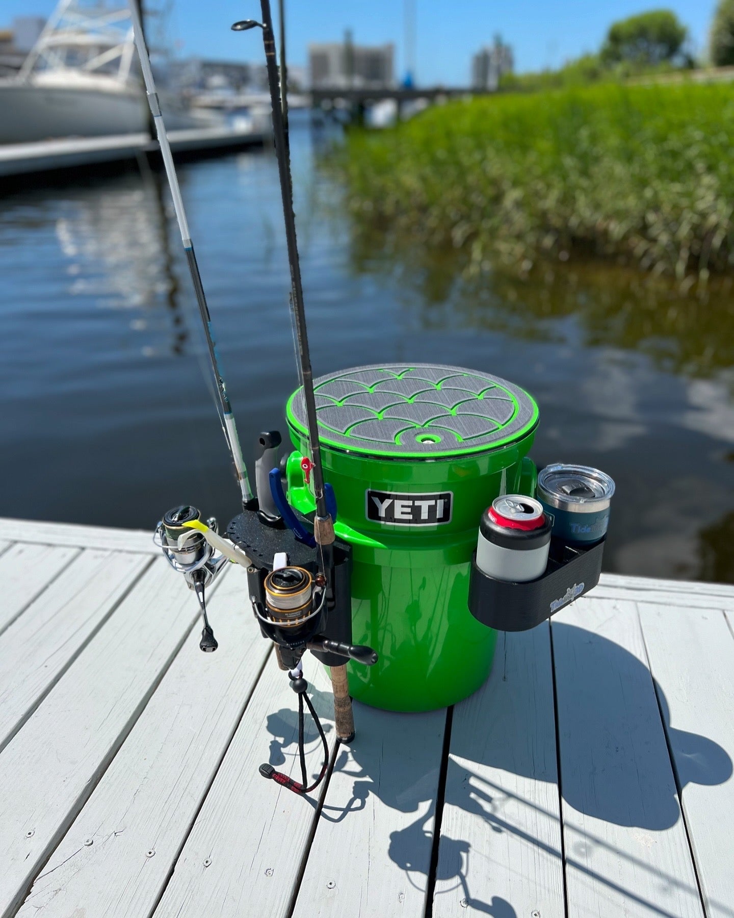 Drink & Phone Holder for YETI LoadOut Bucket - Tideline3D